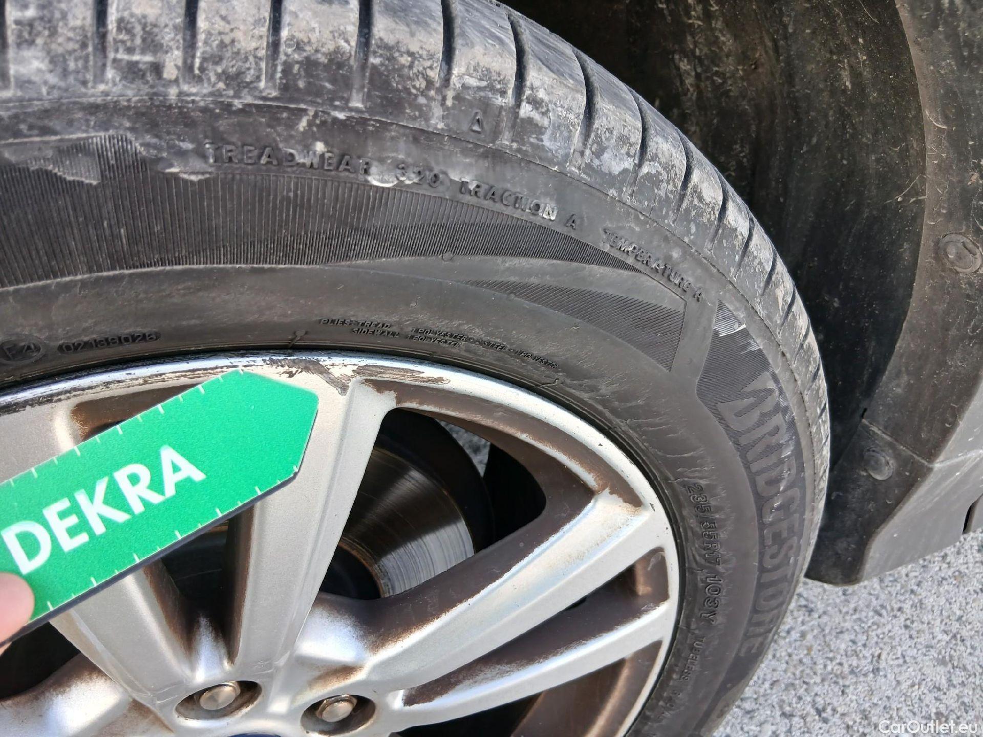  Ford  Kuga FORD  / 2016 / 5P / todoterreno 1.5 EcoBoost 88kW 4x2 Trend+ (CX) #2