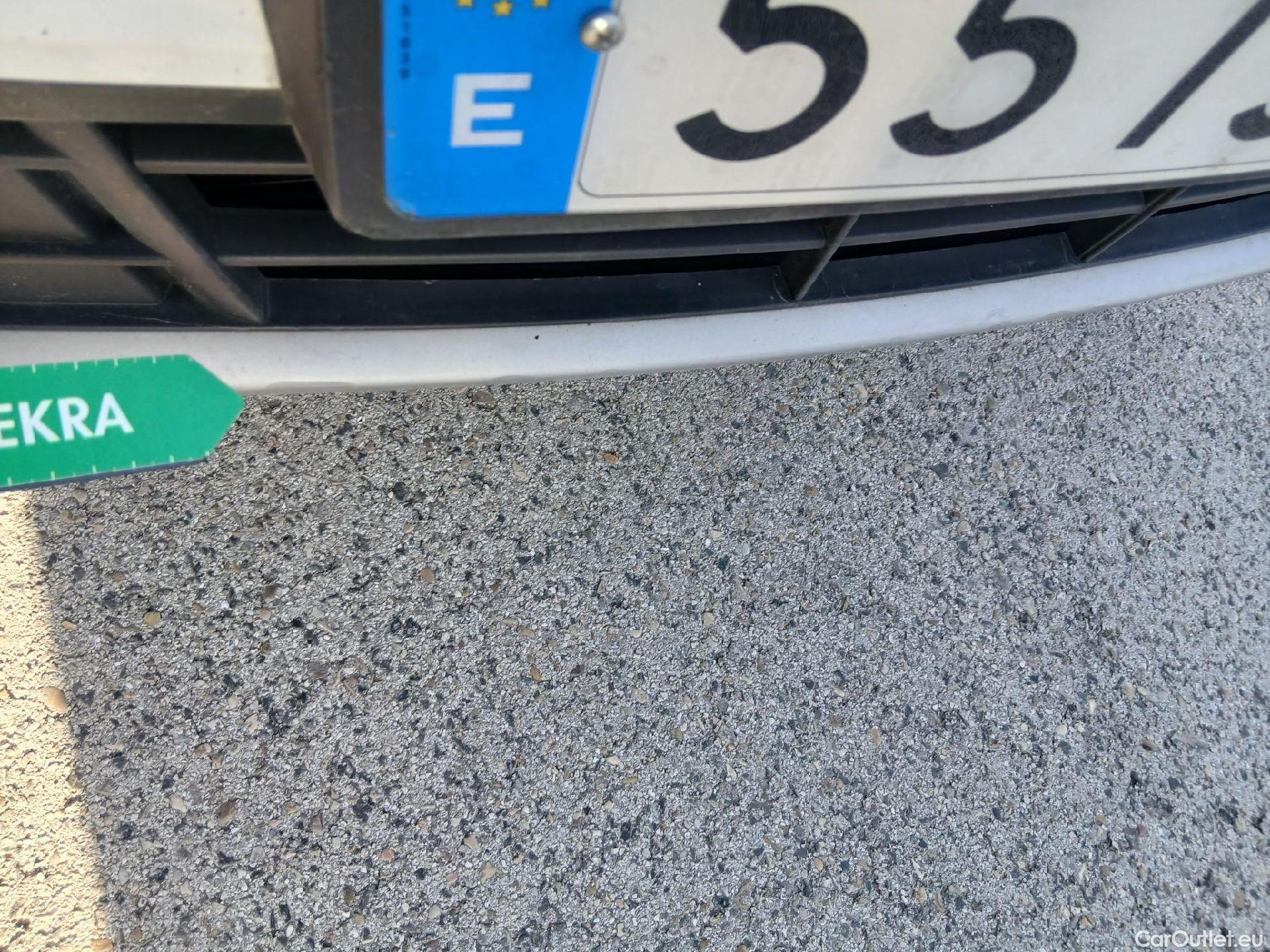  Ford  Kuga FORD  / 2016 / 5P / todoterreno 1.5 EcoBoost 88kW 4x2 Trend+ (CX) #10