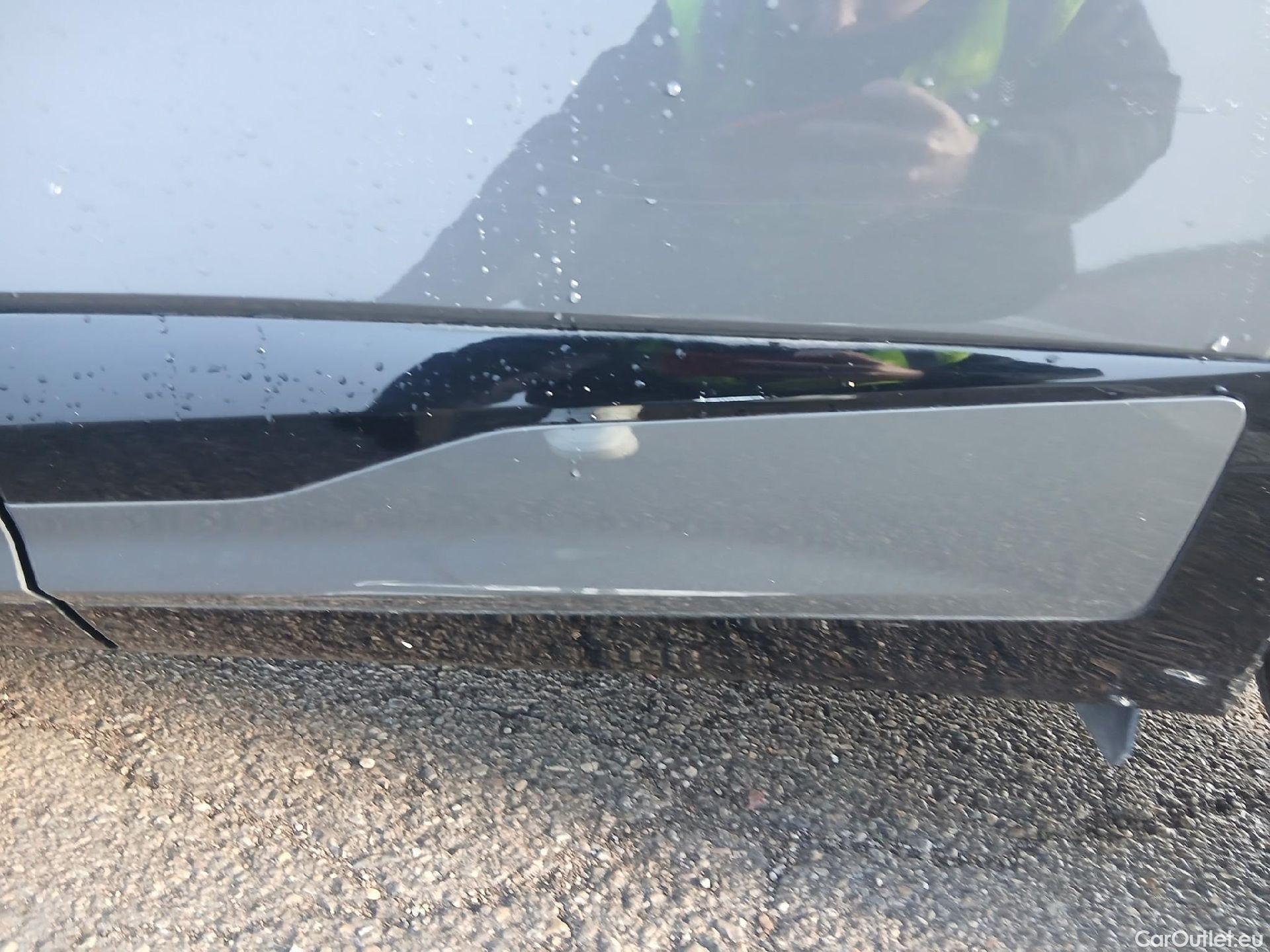  KIA  Sportage KIA  / 2022 / 5P / todoterreno 1.6 T-GDi HEV 171kW (230CV) GT-line 4X2 #13