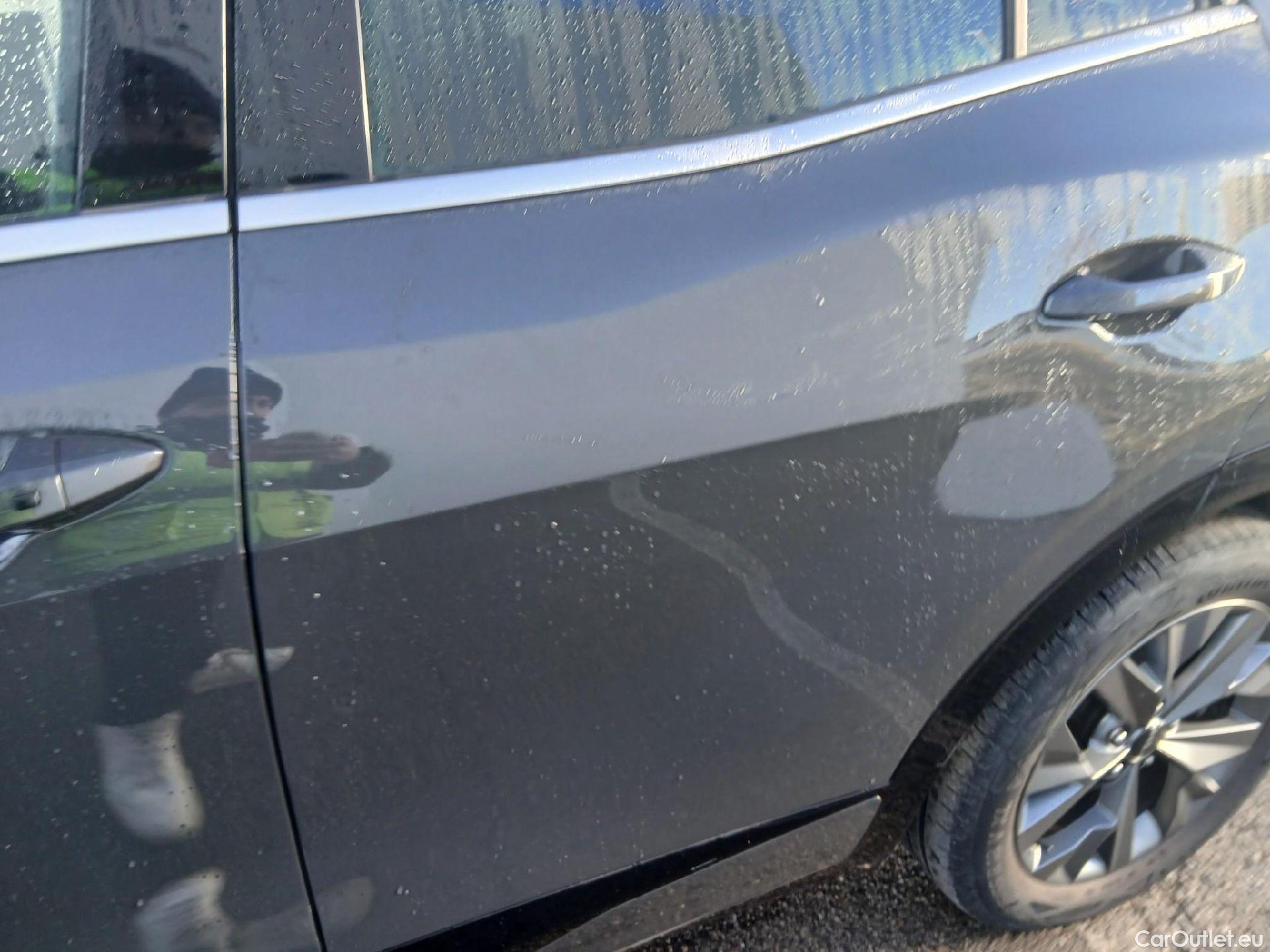  KIA  Sportage KIA  / 2022 / 5P / todoterreno 1.6 T-GDi HEV 171kW (230CV) GT-line 4X2 #11