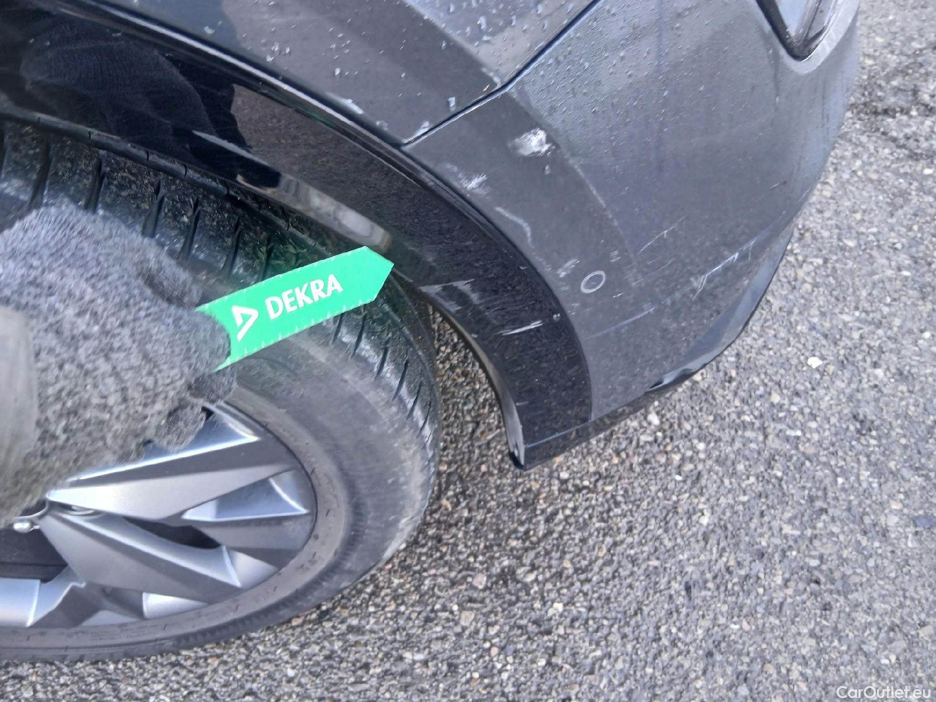  KIA  Sportage KIA  / 2022 / 5P / todoterreno 1.6 T-GDi HEV 171kW (230CV) GT-line 4X2 #32