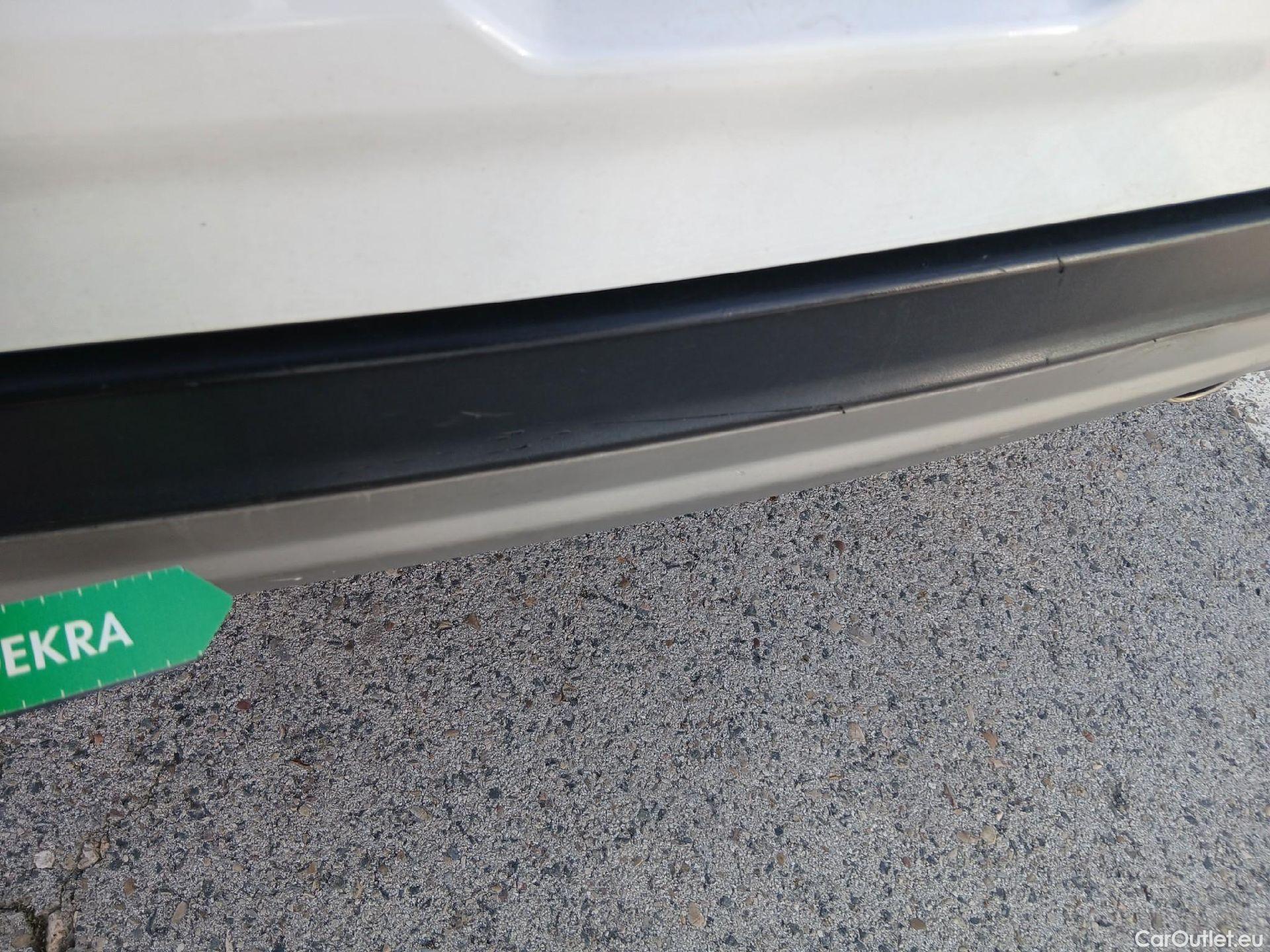  Ford  Kuga FORD  / 2016 / 5P / todoterreno 1.5 EcoBoost 88kW 4x2 Trend+ (CX) #30