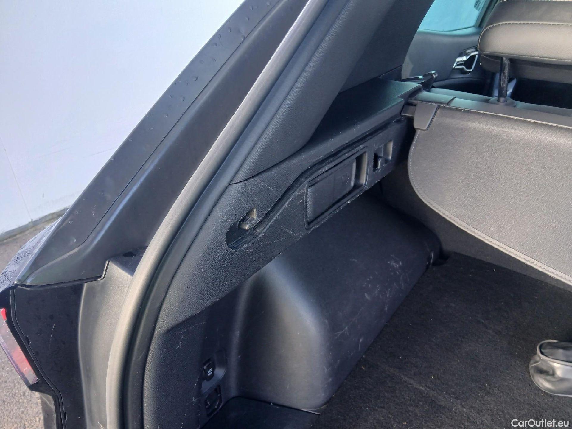  KIA  Sportage KIA  / 2022 / 5P / todoterreno 1.6 T-GDi HEV 171kW (230CV) GT-line 4X2 #36