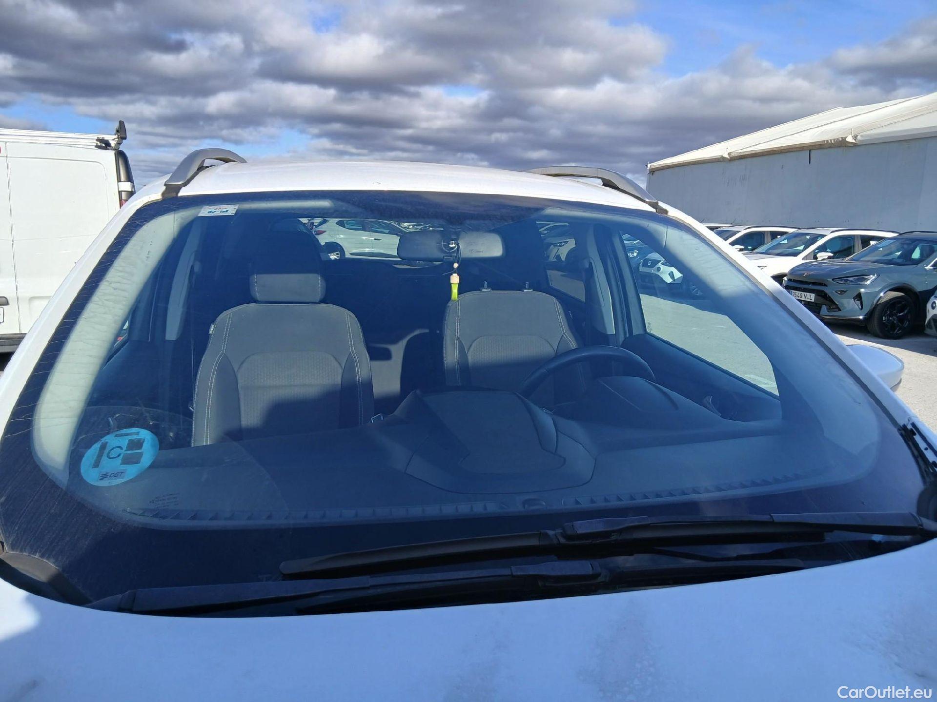  Ford  Kuga FORD  / 2016 / 5P / todoterreno 1.5 EcoBoost 88kW 4x2 Trend+ (CX) #5