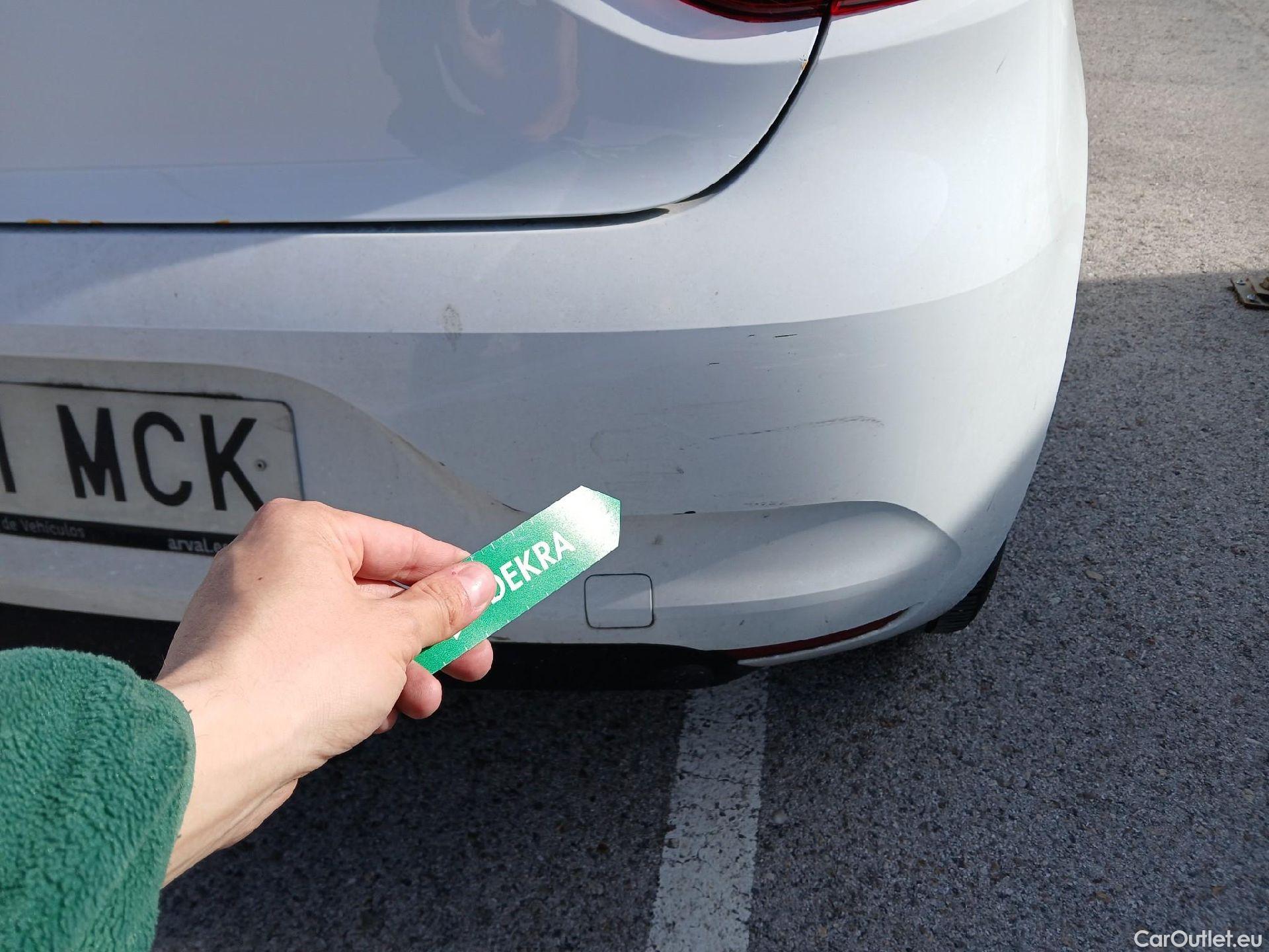  Renault  Clio RENAULT  / 2019 / 5P / berlina con portón Equilibre Blue dCi 74kW (100CV) #14