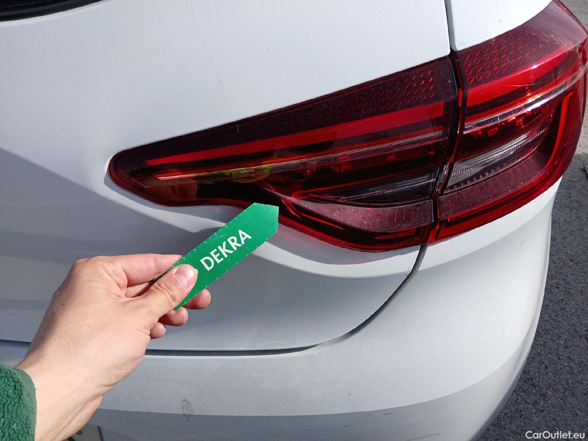  Renault  Clio RENAULT  / 2019 / 5P / berlina con portón Equilibre Blue dCi 74kW (100CV) #22