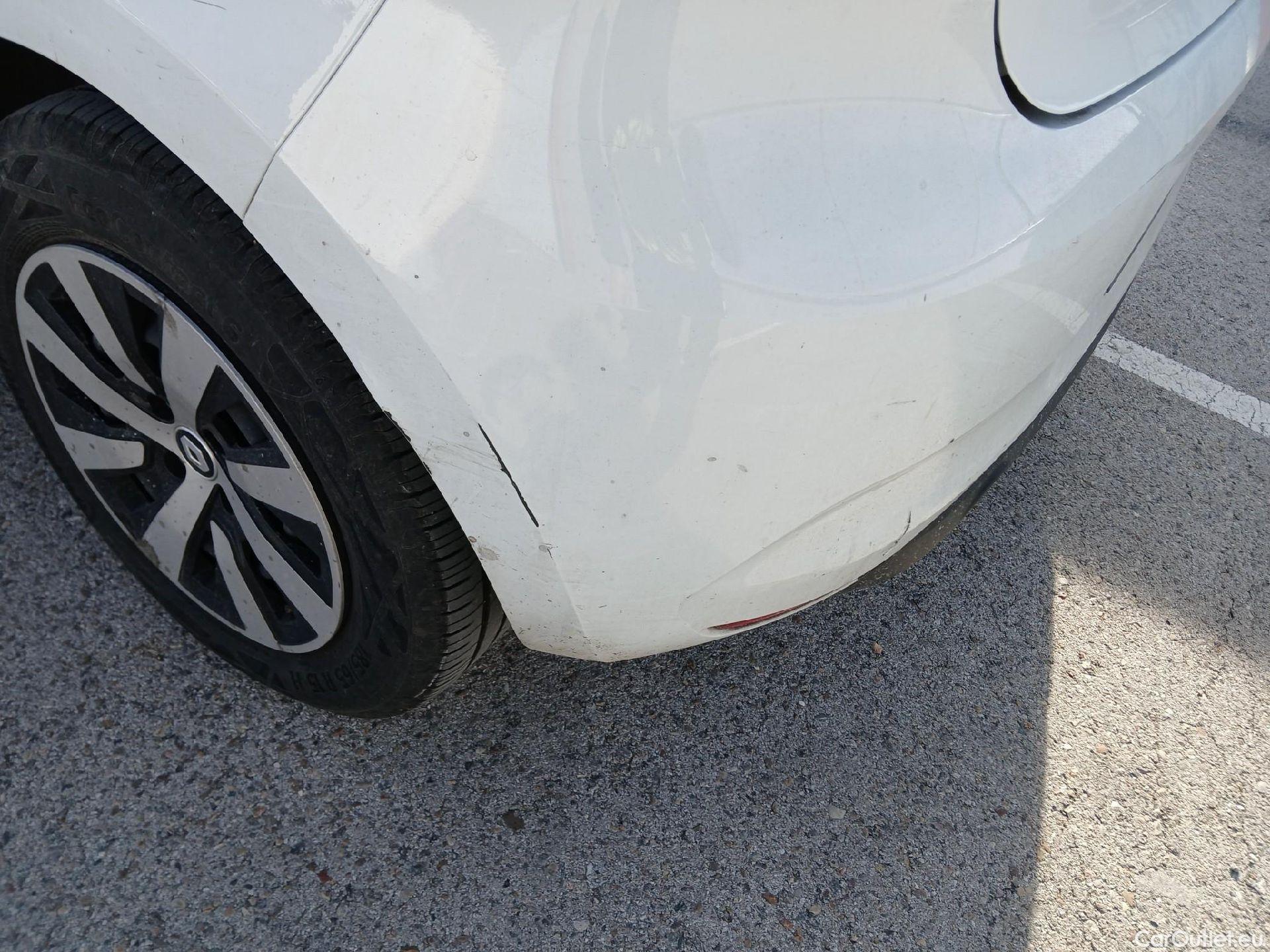  Renault  Clio RENAULT  / 2019 / 5P / berlina con portón Equilibre Blue dCi 74kW (100CV) #12