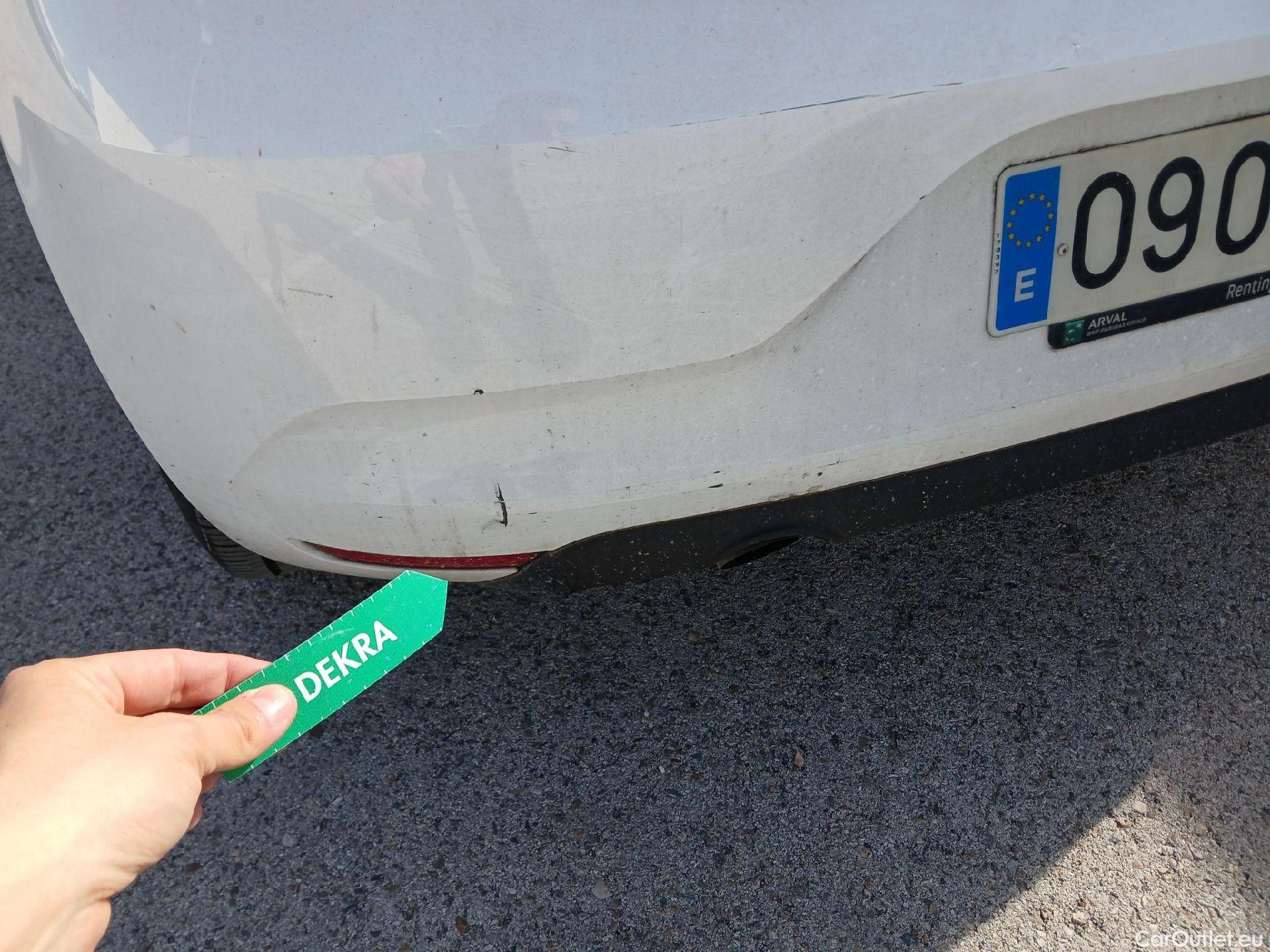  Renault  Clio RENAULT  / 2019 / 5P / berlina con portón Equilibre Blue dCi 74kW (100CV) #13