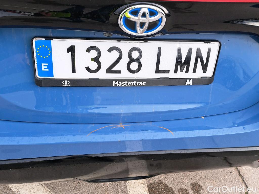  Toyota  Yaris TOYOTA  / 2020 / 5P / berlina con portón 1.5 120H Style #5