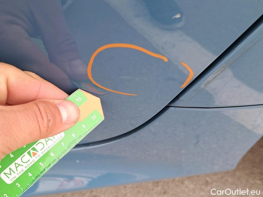  Toyota  Yaris TOYOTA  / 2020 / 5P / berlina con portón 1.5 120H Style #13