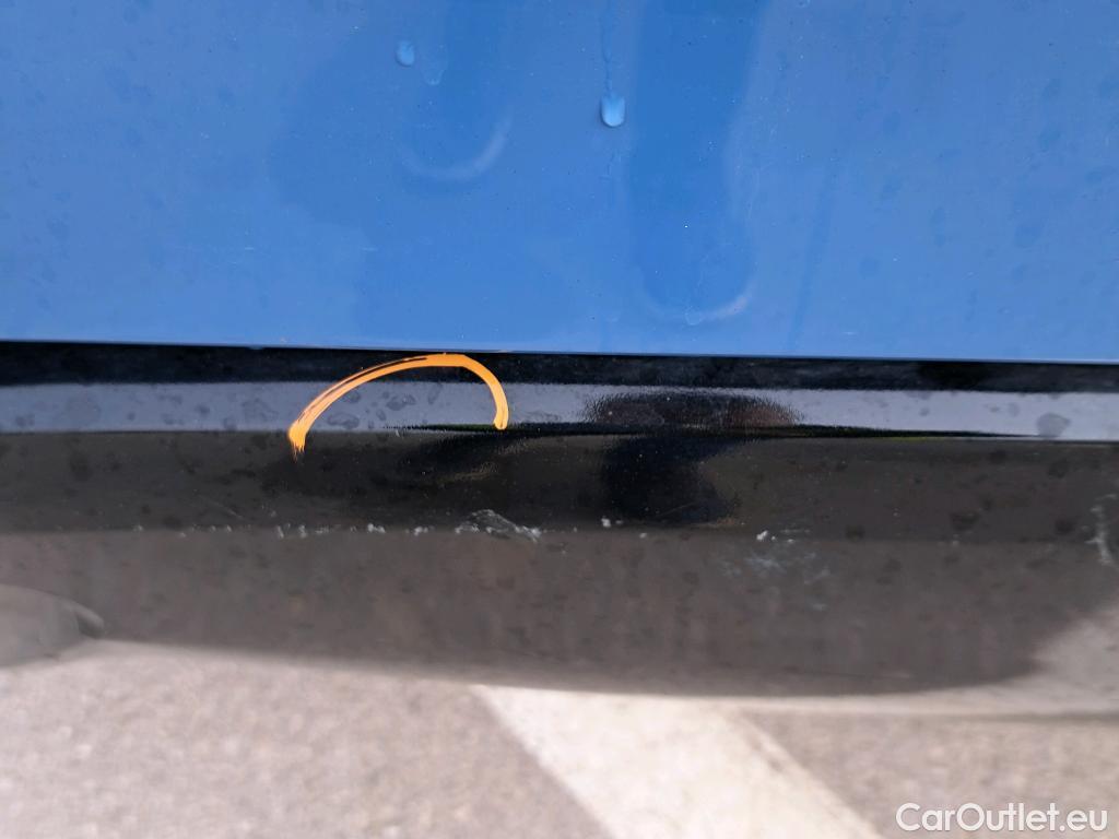  Toyota  Yaris TOYOTA  / 2020 / 5P / berlina con portón 1.5 120H Style #8