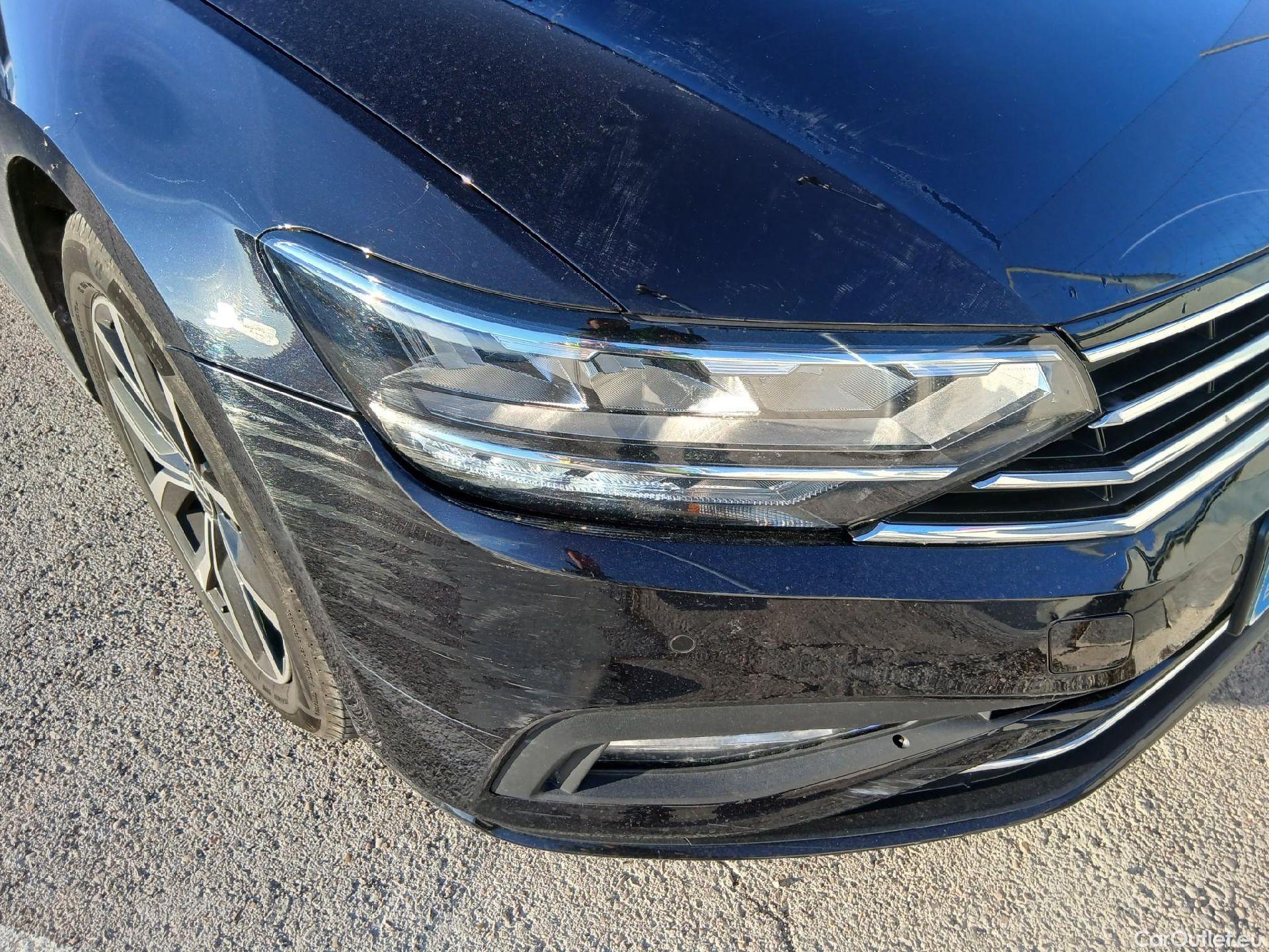  Volkswagen  Passat VOLKSWAGEN  / 2019 / 5P / familiar Variant Executive 2.0 TDI 110kW DSG #12