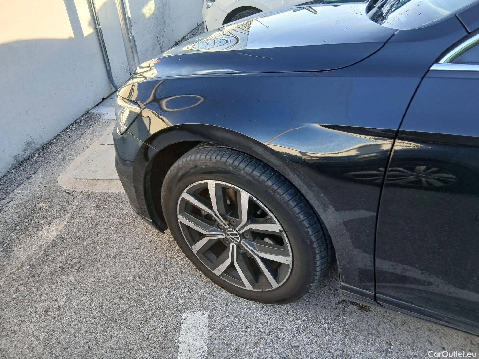  Volkswagen  Passat VOLKSWAGEN  / 2019 / 5P / familiar Variant Executive 2.0 TDI 110kW DSG #15