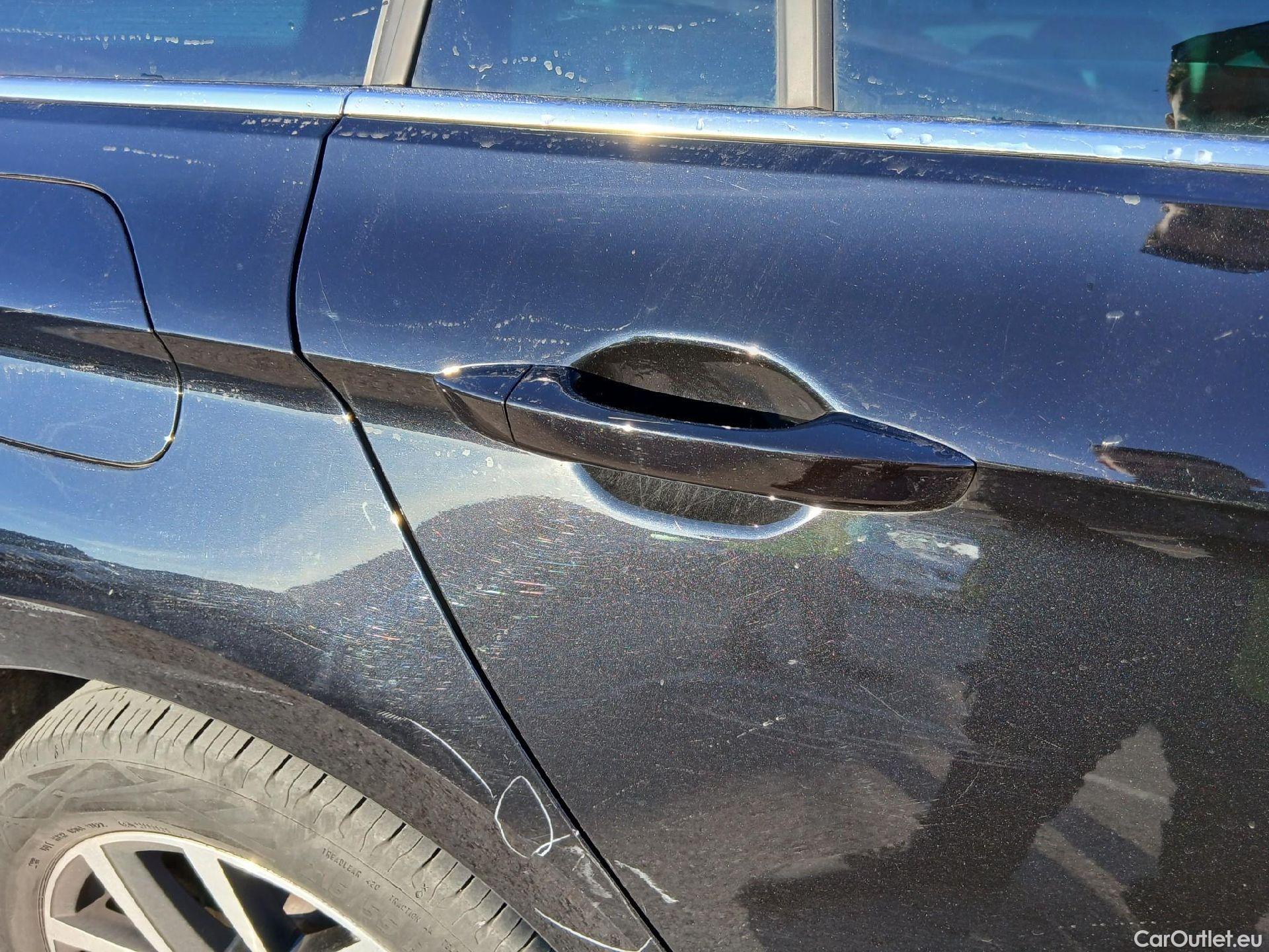  Volkswagen  Passat VOLKSWAGEN  / 2019 / 5P / familiar Variant Executive 2.0 TDI 110kW DSG #41