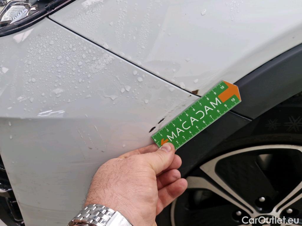  KIA  XCeed KIA  / 2019 / 5P / Crossover 1.6 GDI ISG ISG PHEV ACTIVE BUS DCT6 #13