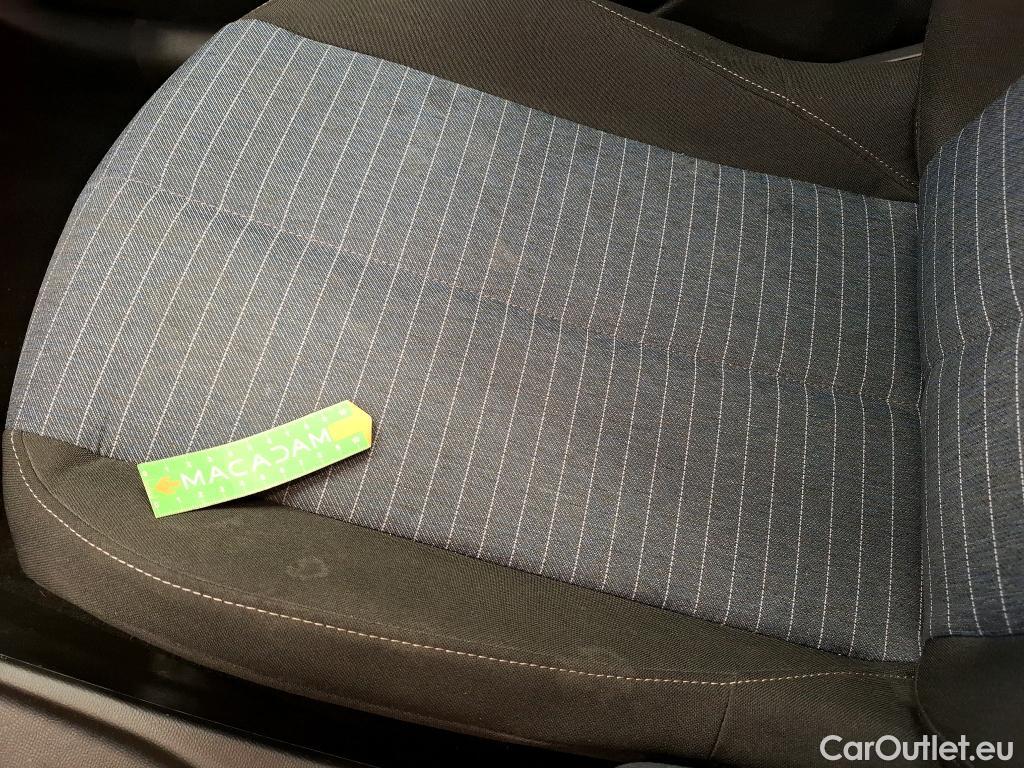  Peugeot  208  Premium Affaire 1.2 PureTech 75CV BVM5 E6d #24