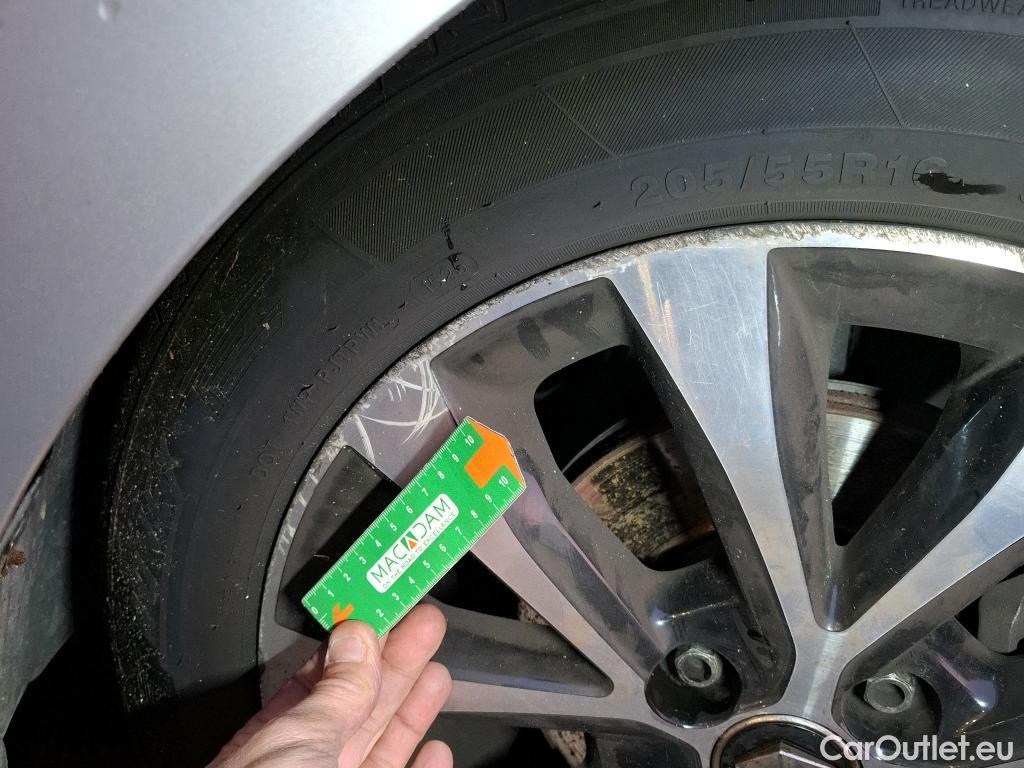  Renault  Clio  V Intens 1.0 TCe 100CV BVM5 E6dT #24