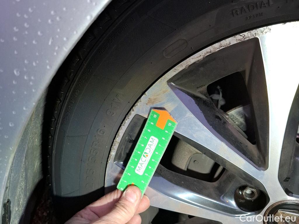  Renault  Clio  V Intens 1.0 TCe 100CV BVM5 E6dT #30