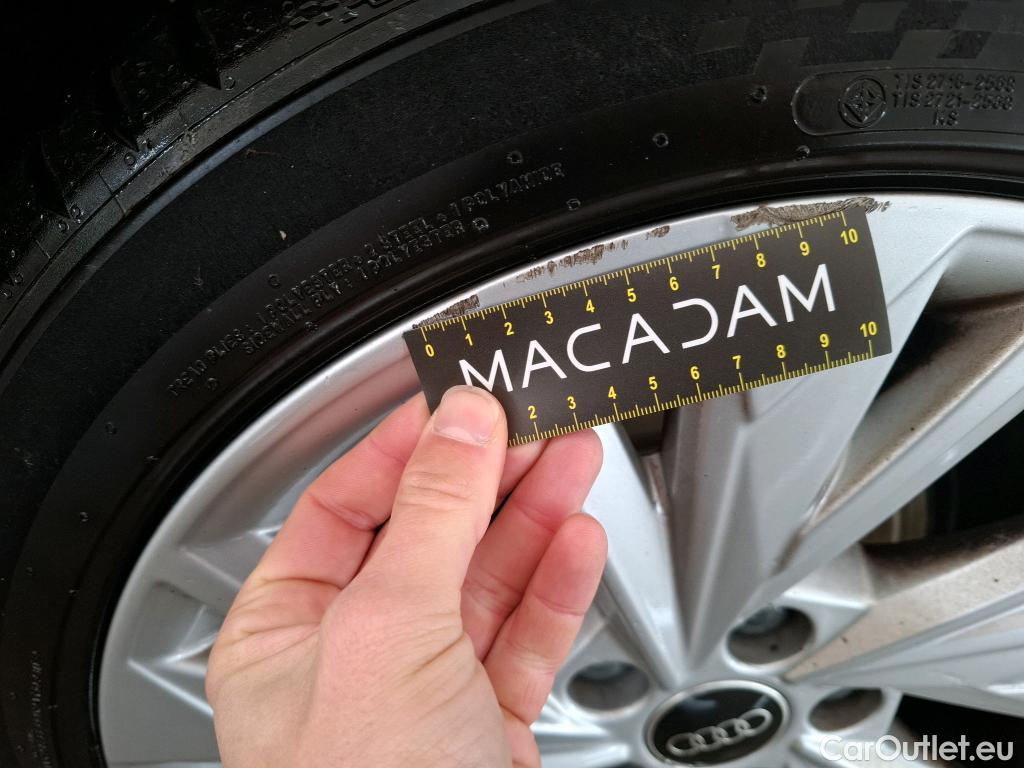  Audi  A3 AUDI  Sportback / 2020 / 5P / Berline 40 TFSI e 204 S Tronic Design Luxe #43