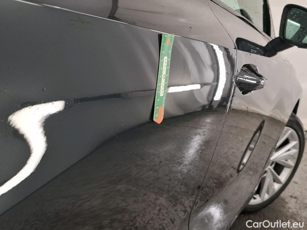  Audi  A3 AUDI  Sportback / 2020 / 5P / Berline 35 TFSI 150 MHEV S Tronic Design Luxe #3