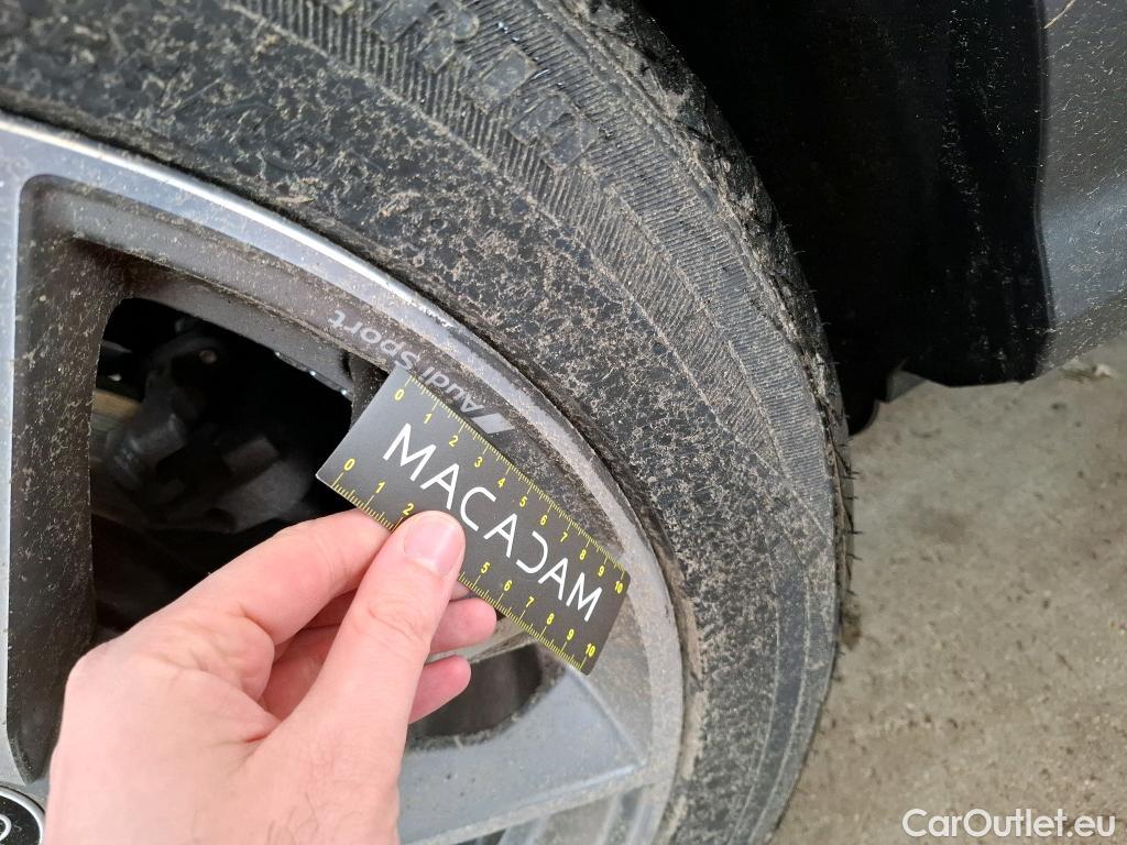  Audi  Q3 AUDI  / 2018 / 5P / SUV 35 TFSI 150 MHEV S TRONIC S EDITION(SL) #20