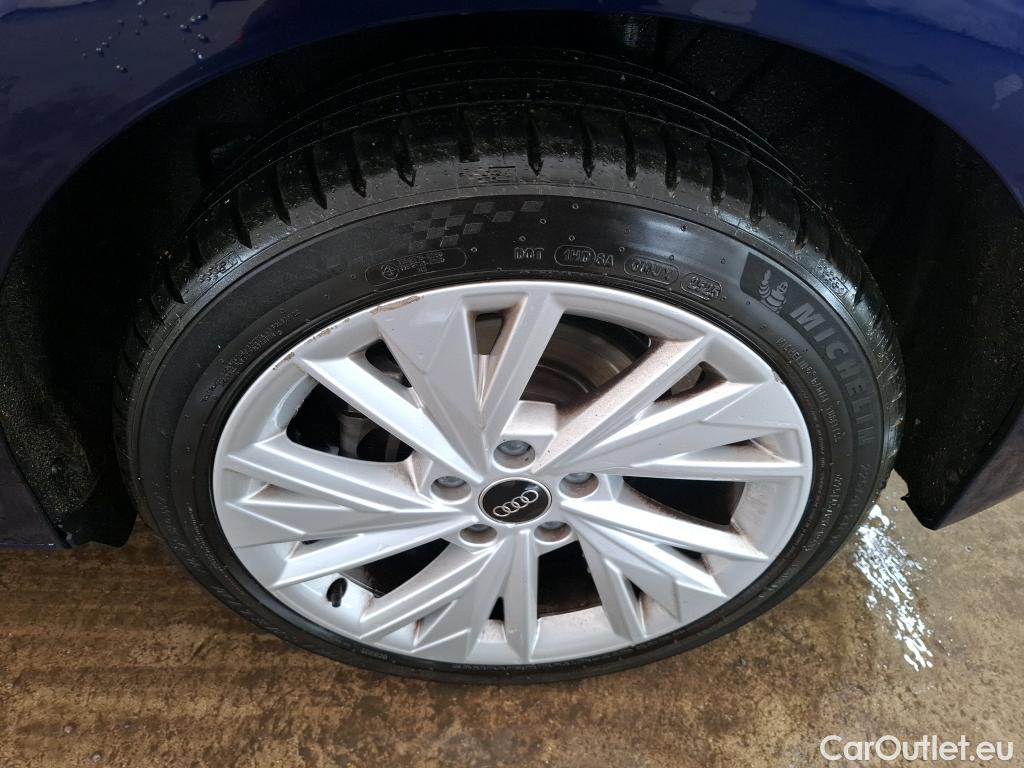  Audi  A3 AUDI  Sportback / 2020 / 5P / Berline 40 TFSI e 204 S Tronic Design Luxe #41