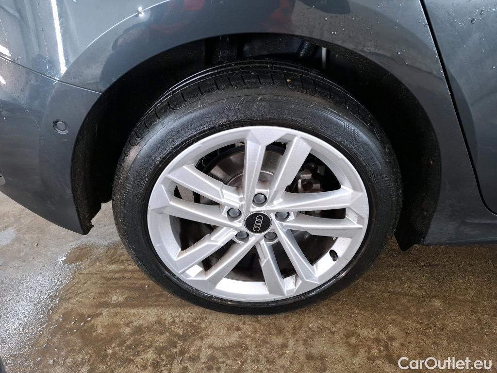  Audi  A3 AUDI  Sportback / 2020 / 5P / Berline 40 TFSI e 204 S Tronic Business Exec #4