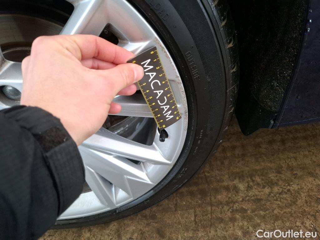  Audi  A3 AUDI  Sportback / 2020 / 5P / Berline 40 TFSI e 204 S Tronic Design Luxe #18