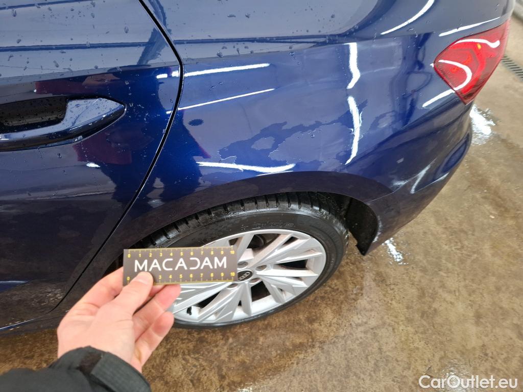  Audi  A3 AUDI  Sportback / 2020 / 5P / Berline 40 TFSI e 204 S Tronic Design Luxe #46