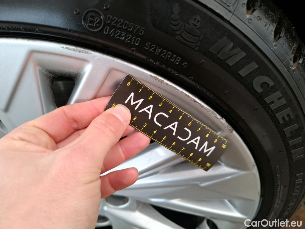  Audi  A3 AUDI  Sportback / 2020 / 5P / Berline 40 TFSI e 204 S Tronic Design Luxe #22