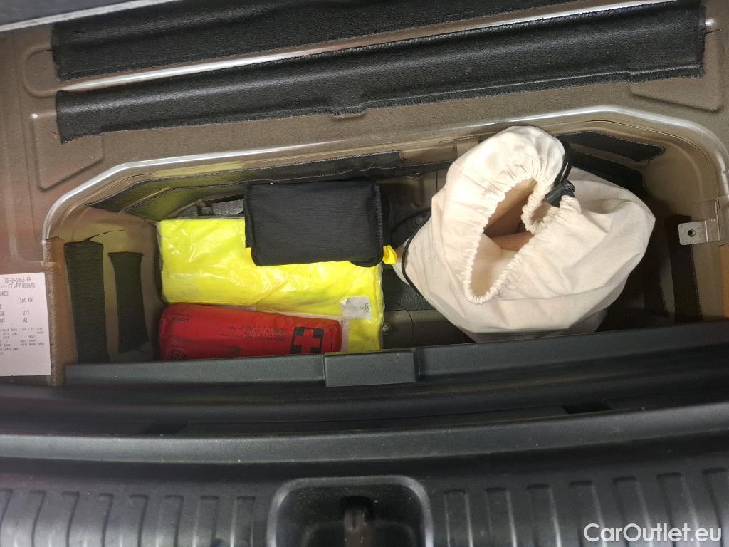  Audi  Q4 E-Tron  40 e-tron Executive 82kWh BVA #36