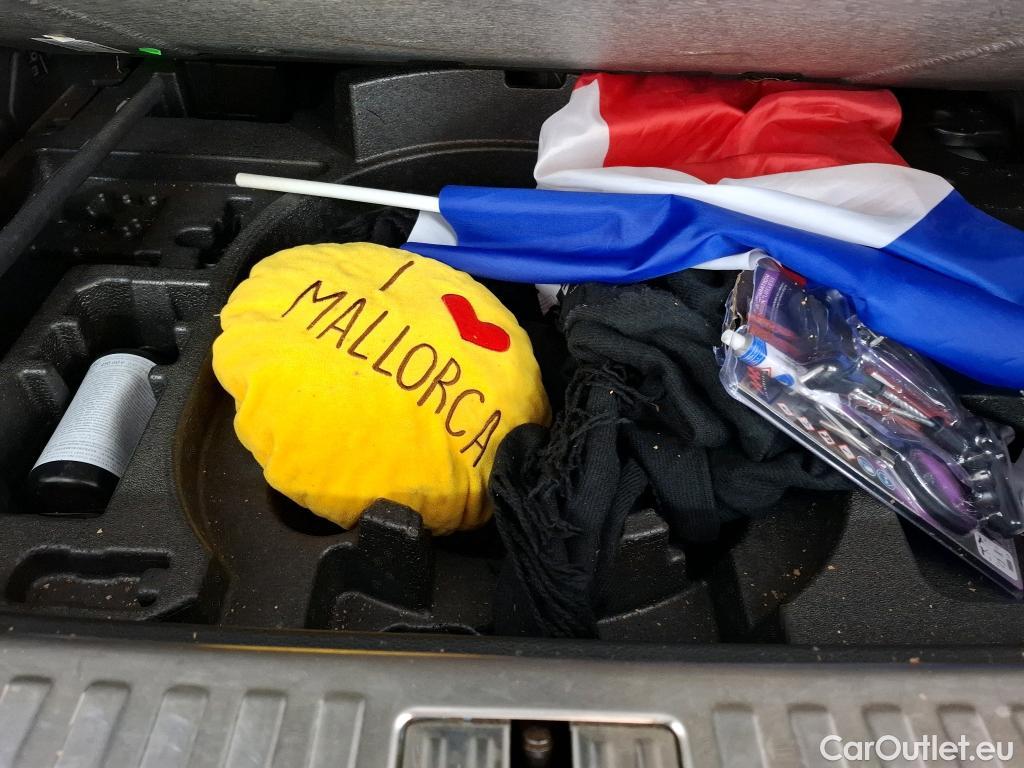  Audi  Q3 AUDI  / 2018 / 5P / SUV 35 TFSI 150 MHEV S TRONIC S EDITION(SL) #8