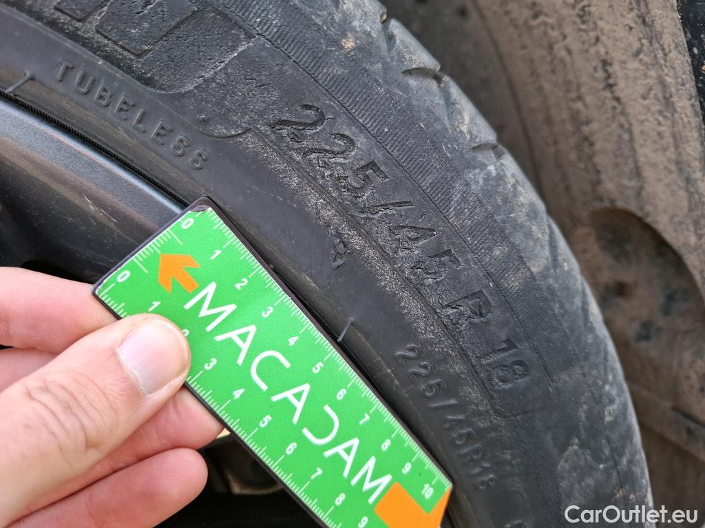  Hyundai  Konna HYUNDAI Kona / 2020 / 5P / SUV 1.6 HYBRID 141 EXECUTIVE HEV #10