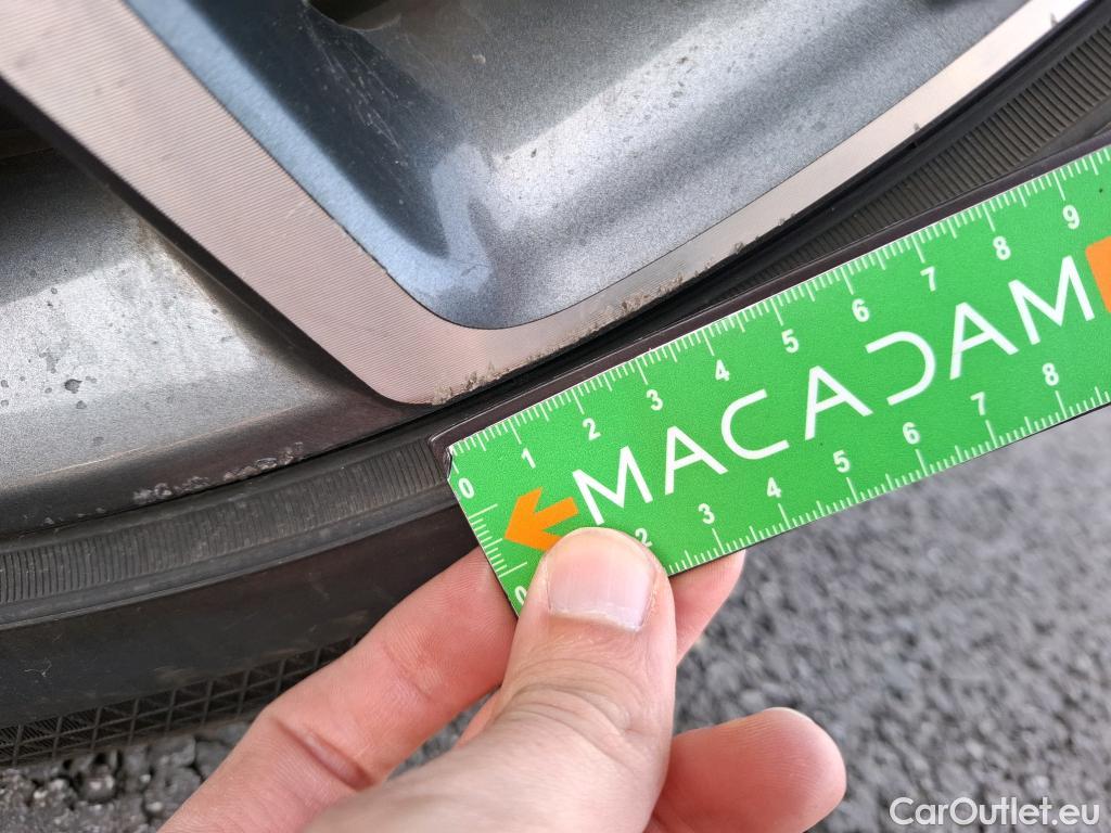  Hyundai  Konna HYUNDAI Kona / 2020 / 5P / SUV 1.6 HYBRID 141 EXECUTIVE HEV #16