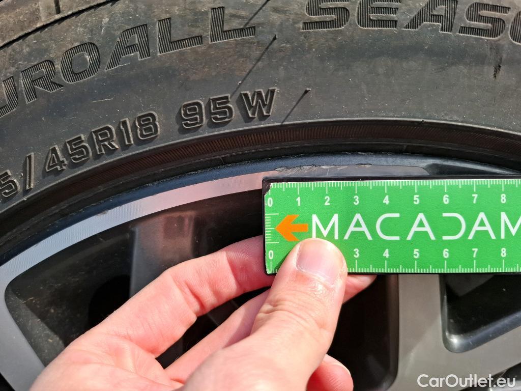  Hyundai  Konna HYUNDAI Kona / 2020 / 5P / SUV 1.6 HYBRID 141 EXECUTIVE HEV #31