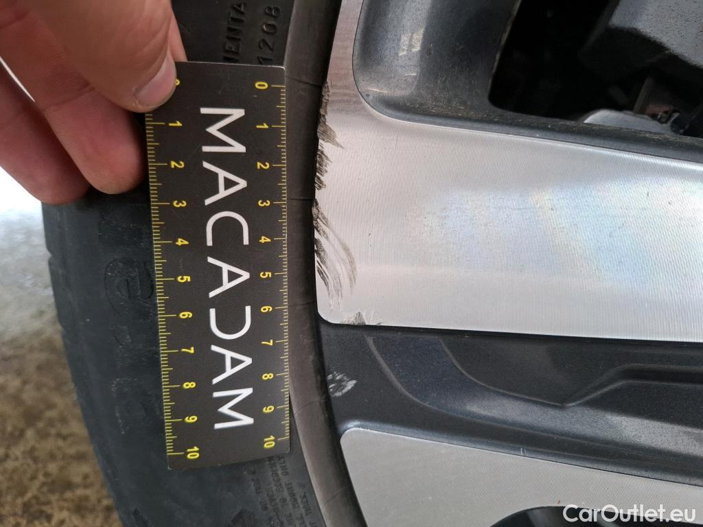  KIA  Sorento KIA  / 2020 / 5P / SUV 1.6 T-GDi PHEV 265 4x4 Premium 7 places #15