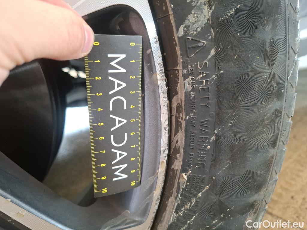  KIA  Sorento KIA  / 2020 / 5P / SUV 1.6 T-GDi PHEV 265 4x4 Premium 7 places #4