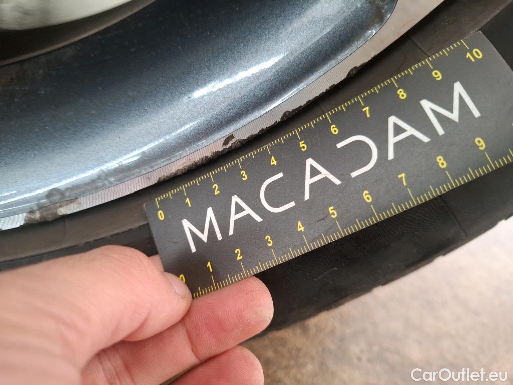  KIA  Sorento KIA  / 2020 / 5P / SUV 1.6 T-GDi PHEV 265 4x4 Premium 7 places #10