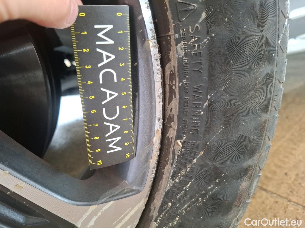  KIA  Sorento KIA  / 2020 / 5P / SUV 1.6 T-GDi PHEV 265 4x4 Premium 7 places #3