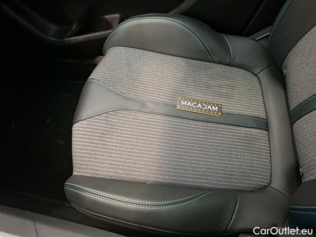  Peugeot  3008 PEUGEOT   2020 5P SUV 16 HYBRID 225 EEAT8 Allure Pack #44