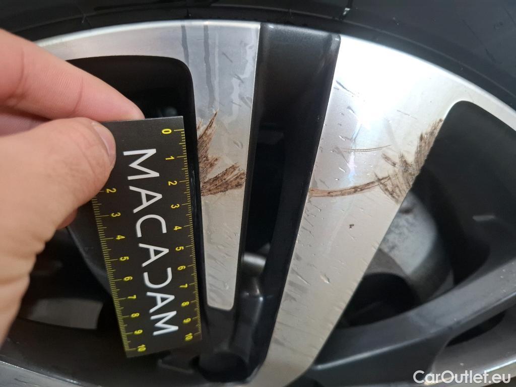  Peugeot  3008 PEUGEOT   2020 5P SUV 16 HYBRID 225 EEAT8 Allure Pack #25