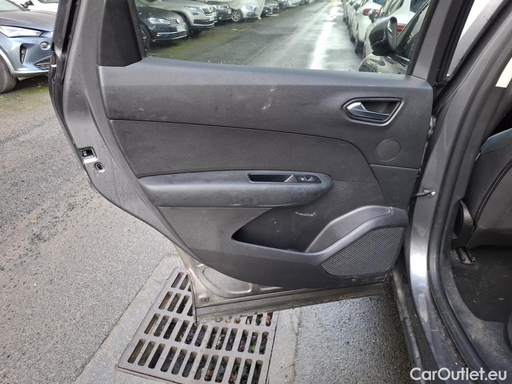  Renault  Arkana RENAULT  / 2021 / 5P / SUV Business TCe 140 EDC #28