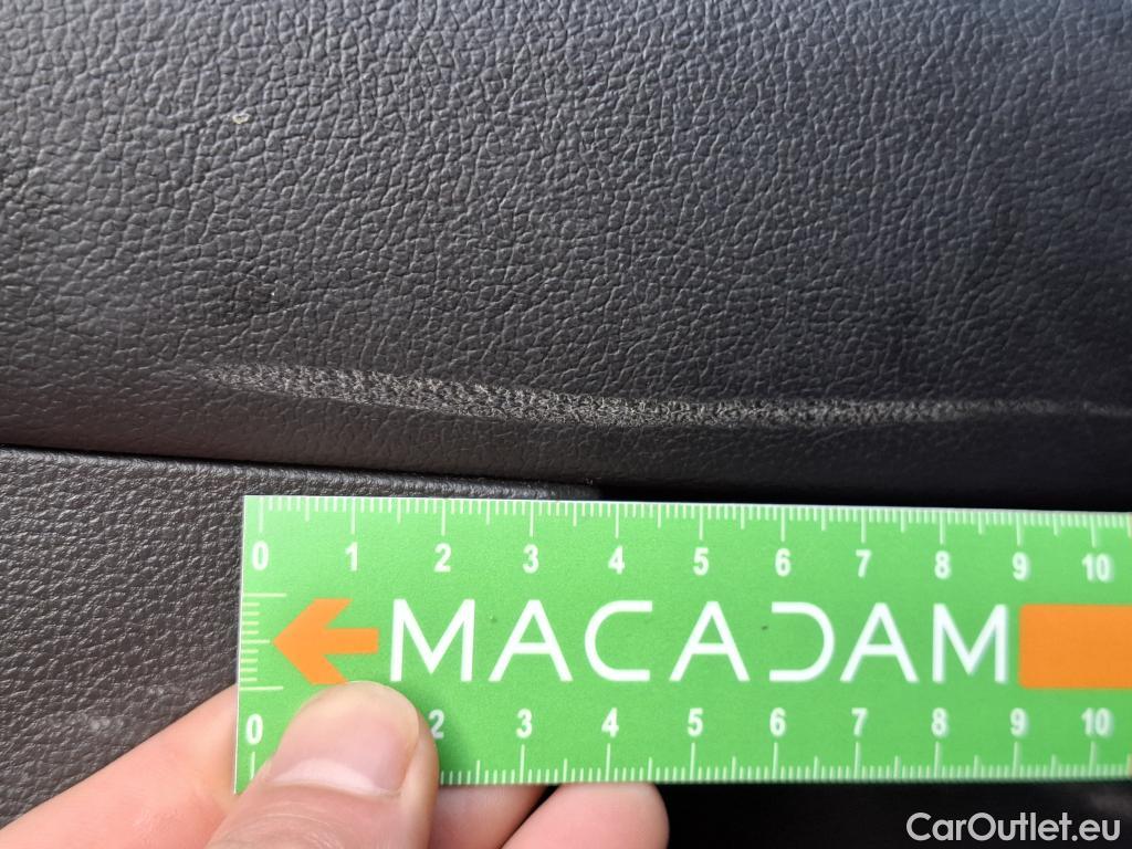  Renault  Arkana RENAULT  / 2021 / 5P / SUV Business TCe 140 EDC #26