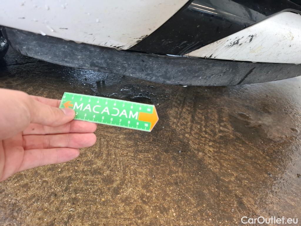  Toyota  Yaris TOYOTA  Hybride / 2017 / 5P / Berline 1.5 VVT-I HYBRID France Business #20