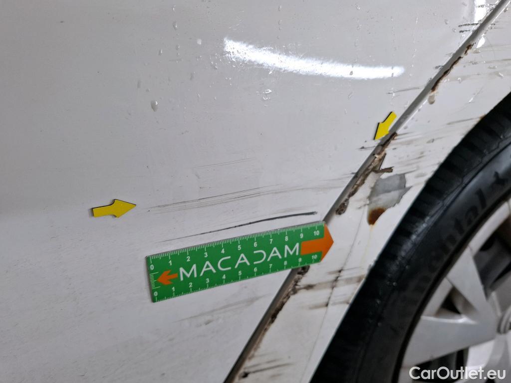  Toyota  Yaris TOYOTA  Hybride / 2017 / 5P / Berline 1.5 VVT-I HYBRID France Business #14