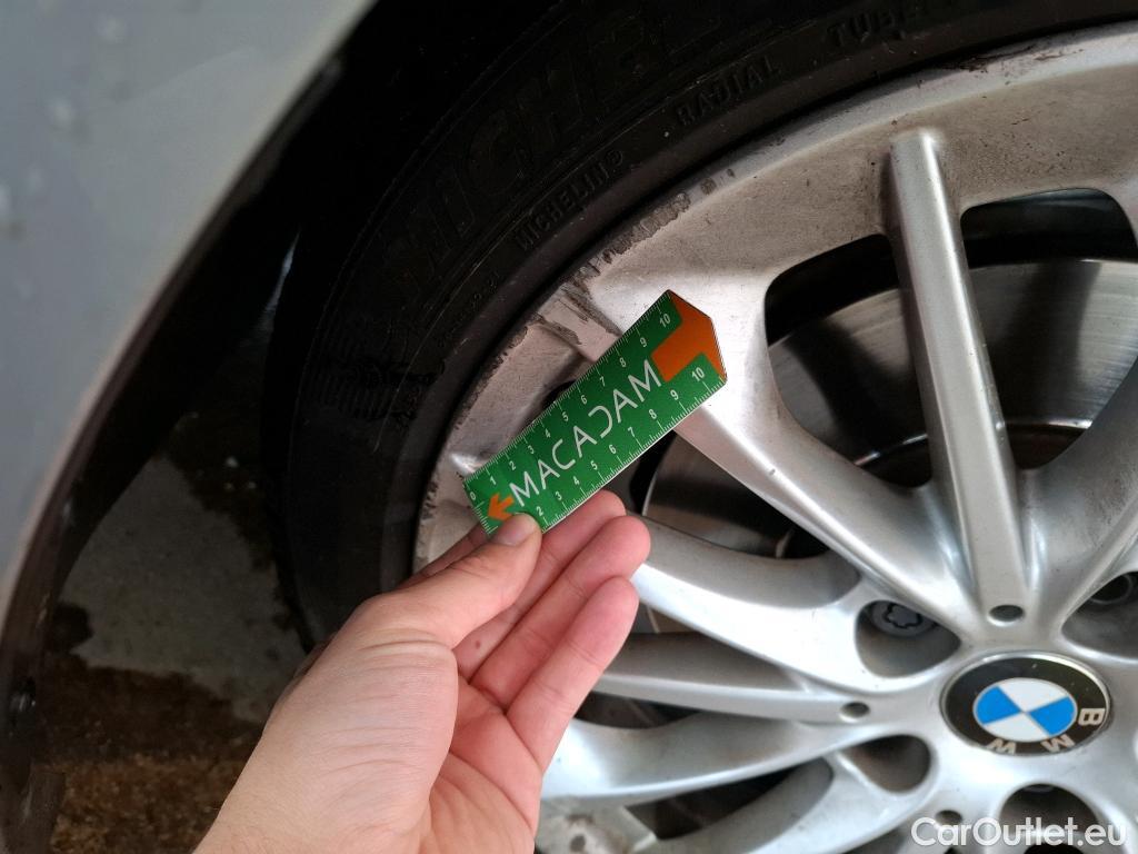  Bmw  Serie 1 BMW Série 1 / 2019 / 5P / Berline 1.5 118I DKG7 Luxury #26