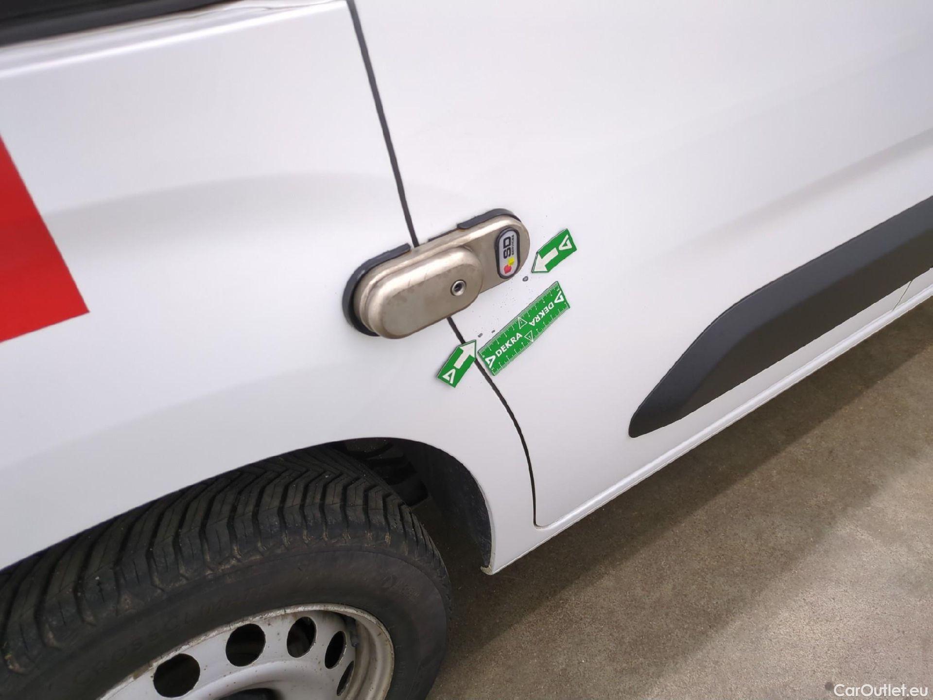  Citroen  Berlingo  Fourgon Club M 1000 1.2 PureTech 130CV BVA8 E6d #13