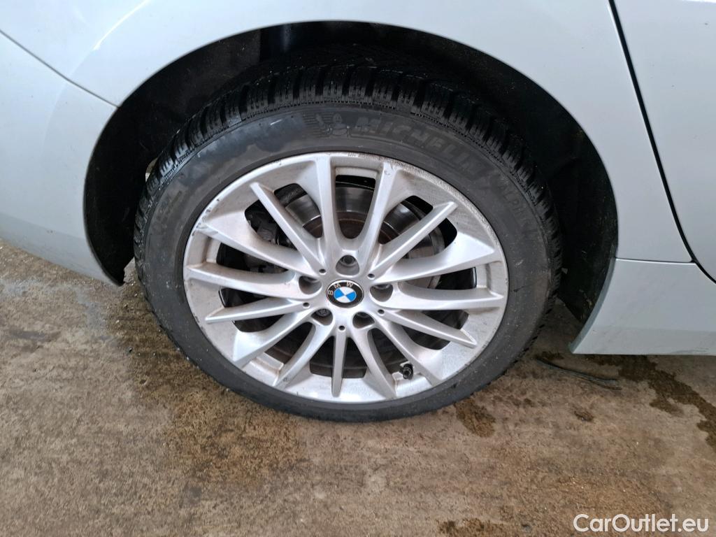  Bmw  Serie 1 BMW Série 1 / 2019 / 5P / Berline 1.5 118I DKG7 Luxury #17