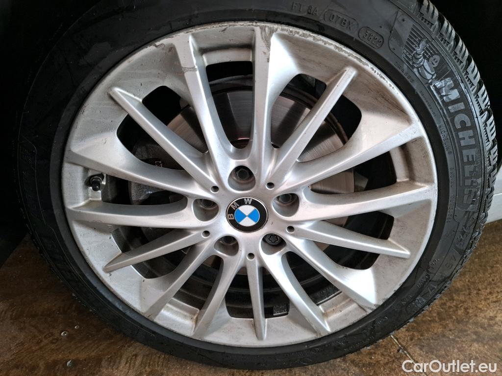  Bmw  Serie 1 BMW Série 1 / 2019 / 5P / Berline 1.5 118I DKG7 Luxury #10