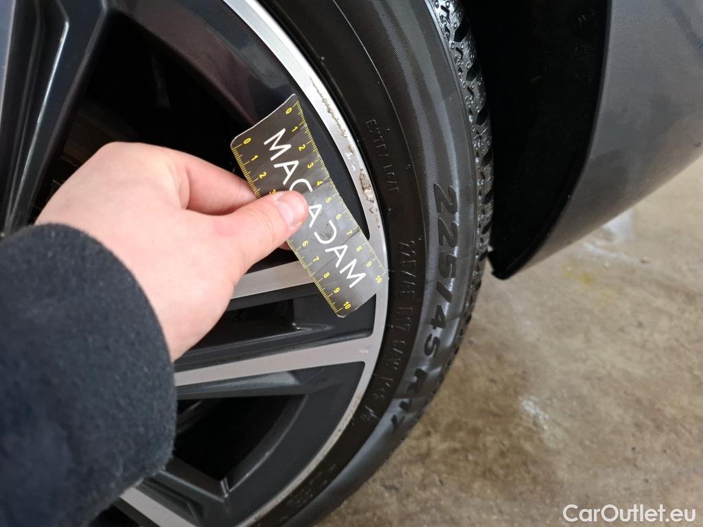  Bmw  Serie 1 Série 1 Berline 116 i Lounge 1.5 110CV BVM6 E6d #54